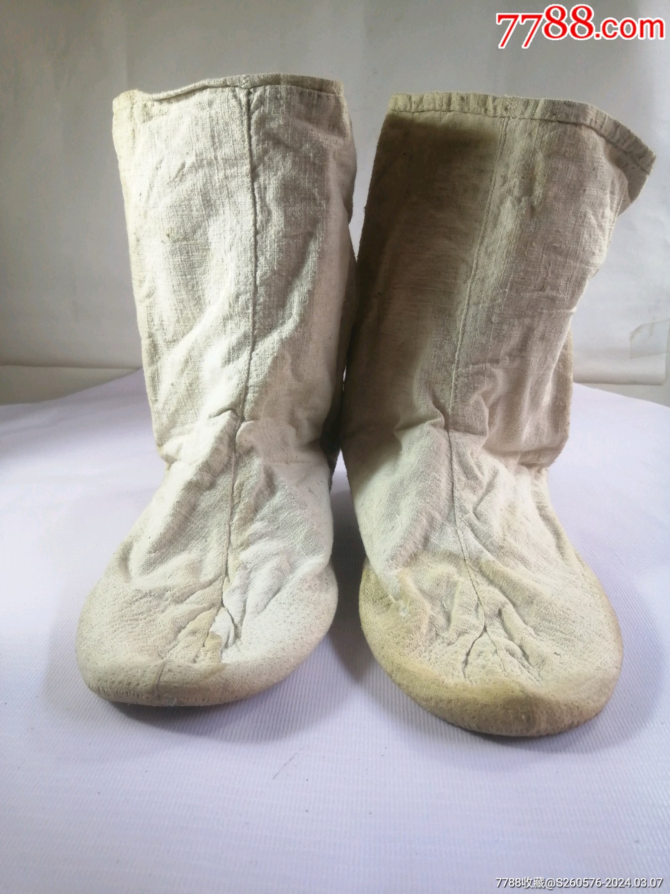 抗日战争时期,八路军穿过的粗布袜子