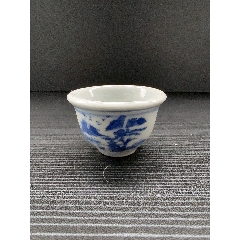 7788收藏__收藏热线>首页>拍卖>酒瓶>清明上河图图案酒杯3个_价格30元