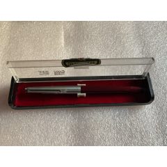 英雄200金笔有盒子gm93年