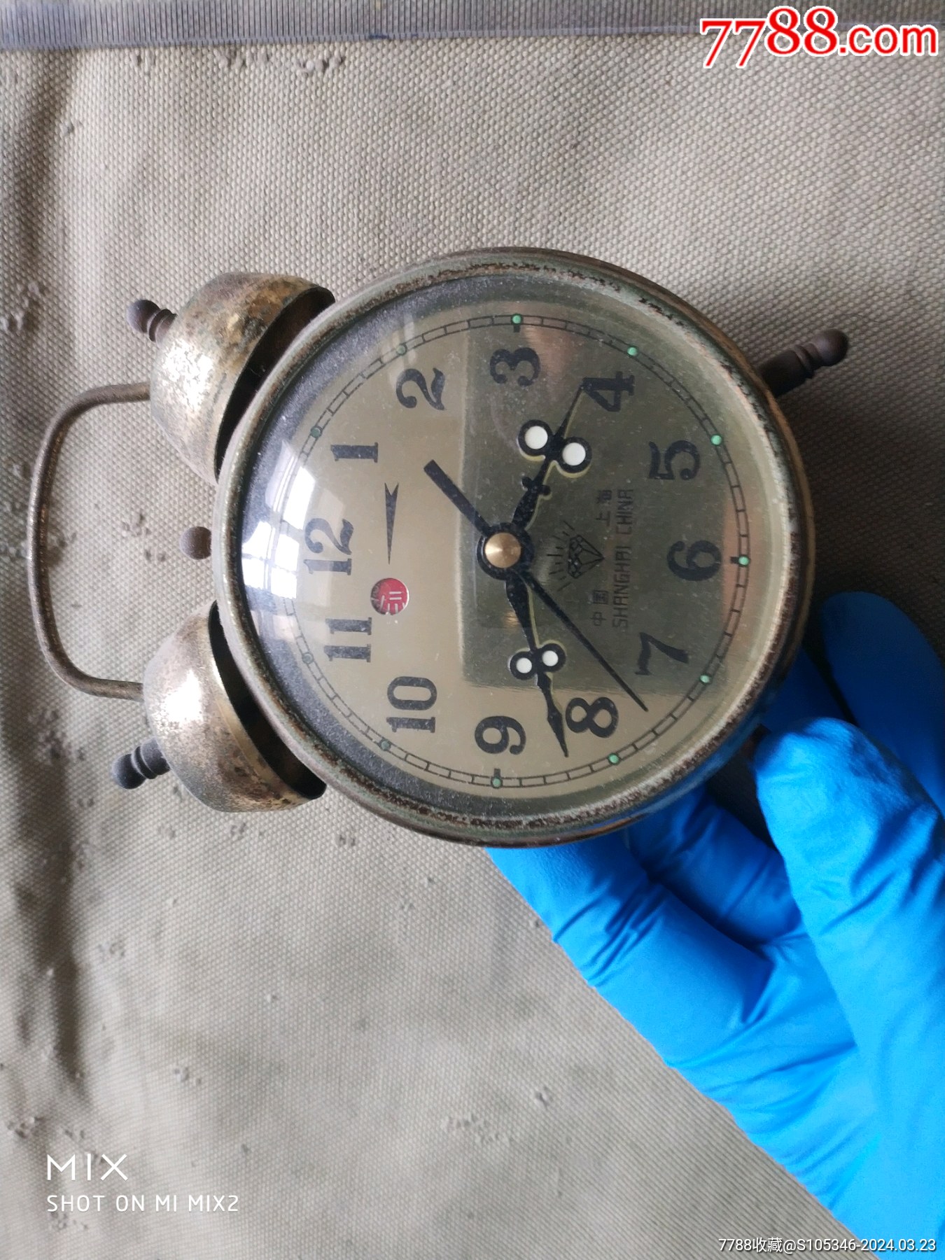 怀旧收藏老闹钟马蹄表