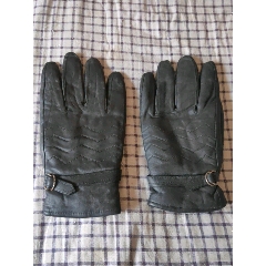 7788收藏__收藏热线>首页>拍卖>其他皮制品>劳保手套_价格1元【塞莱斯