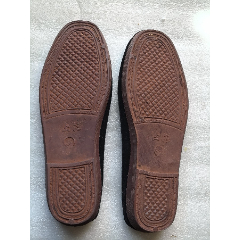 沈阳市工农布鞋厂生产的工农牌鞋m776接近新品纯皮底瑕疵图中有示品相