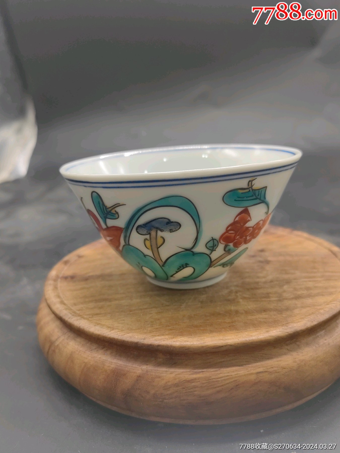大明成化年制款五彩杯