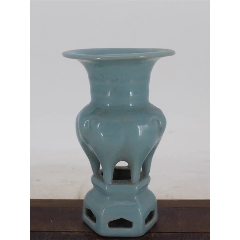  strong>宋汝窑天蓝釉三羊尊,品相完整如图 /strong>_青白瓷/影青瓷