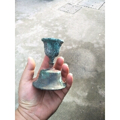 清代老庙里铜油灯