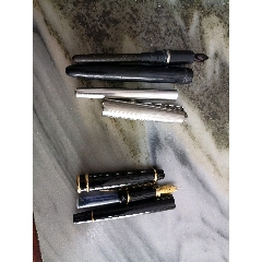 7788收藏__收藏热线>首页>拍卖>钢笔>英雄100金笔一支.