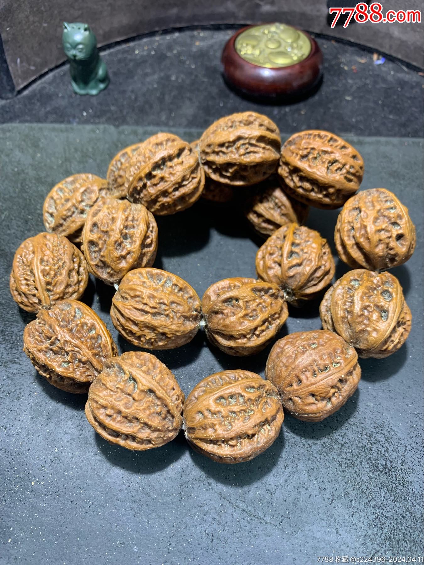 天然精美18子红皮野生秋子核桃手持一条