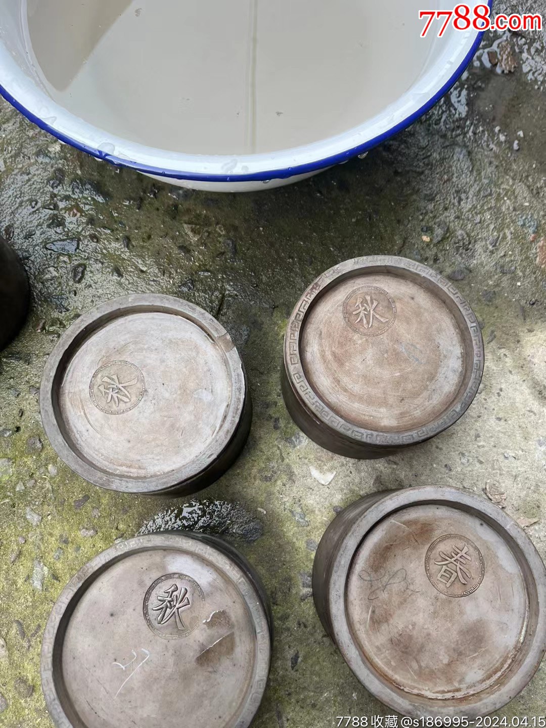 老蟋蟀盆4个,一个有一条细微小线,几乎可以忽略不计,其余全品相-价格