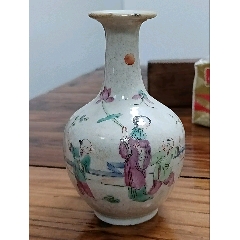 清晚期粉彩人物小花瓶(zc37491114)