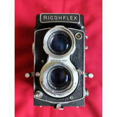 日本【RICOHFLEX】机架号52004双镜头120方箱相机