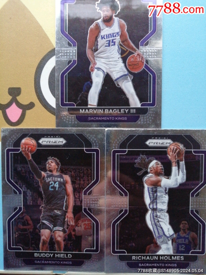 三枚帕尼尼国际篮球联赛收藏卡