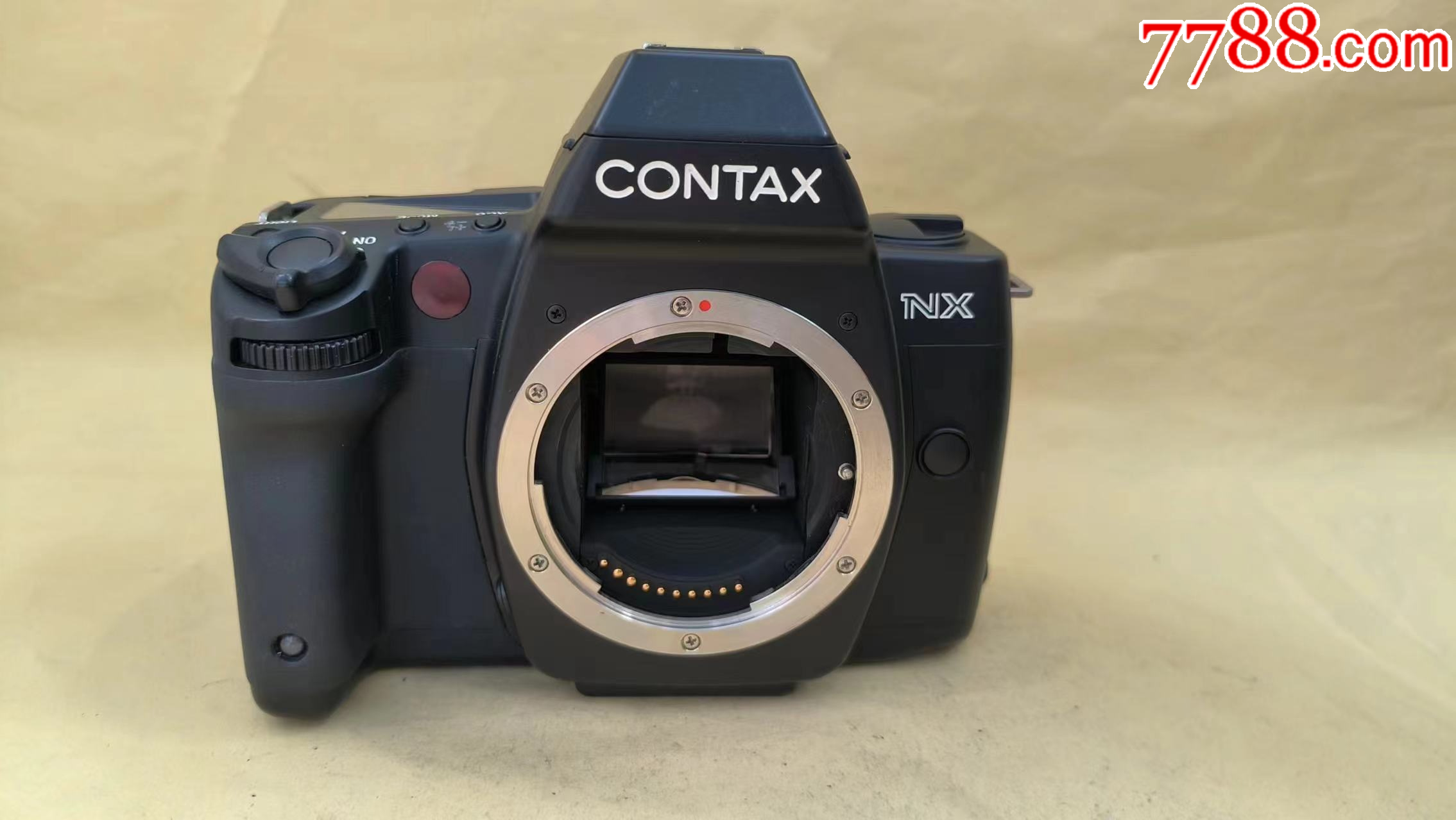 成色不错的contax相机