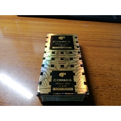 大卫杜夫雪茄铁盒2个