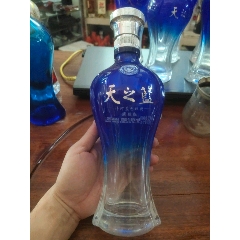 2017年剑南春老酒瓶