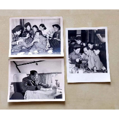 五六十年代新华社毛主席新闻照3张：女青年给毛主席点烟，在列车上办公、与工人探讨(au37741289)