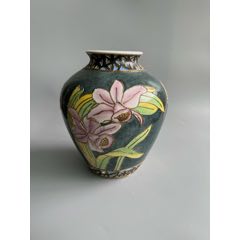 创汇时期粉彩描金花卉罐(au37762060)