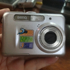 品相不错的明基C530数码相机