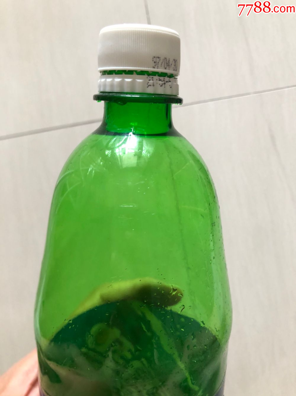 雪碧飲料瓶，大瓶保存完好_價(jià)格100元【玩具懷舊】_第2張_