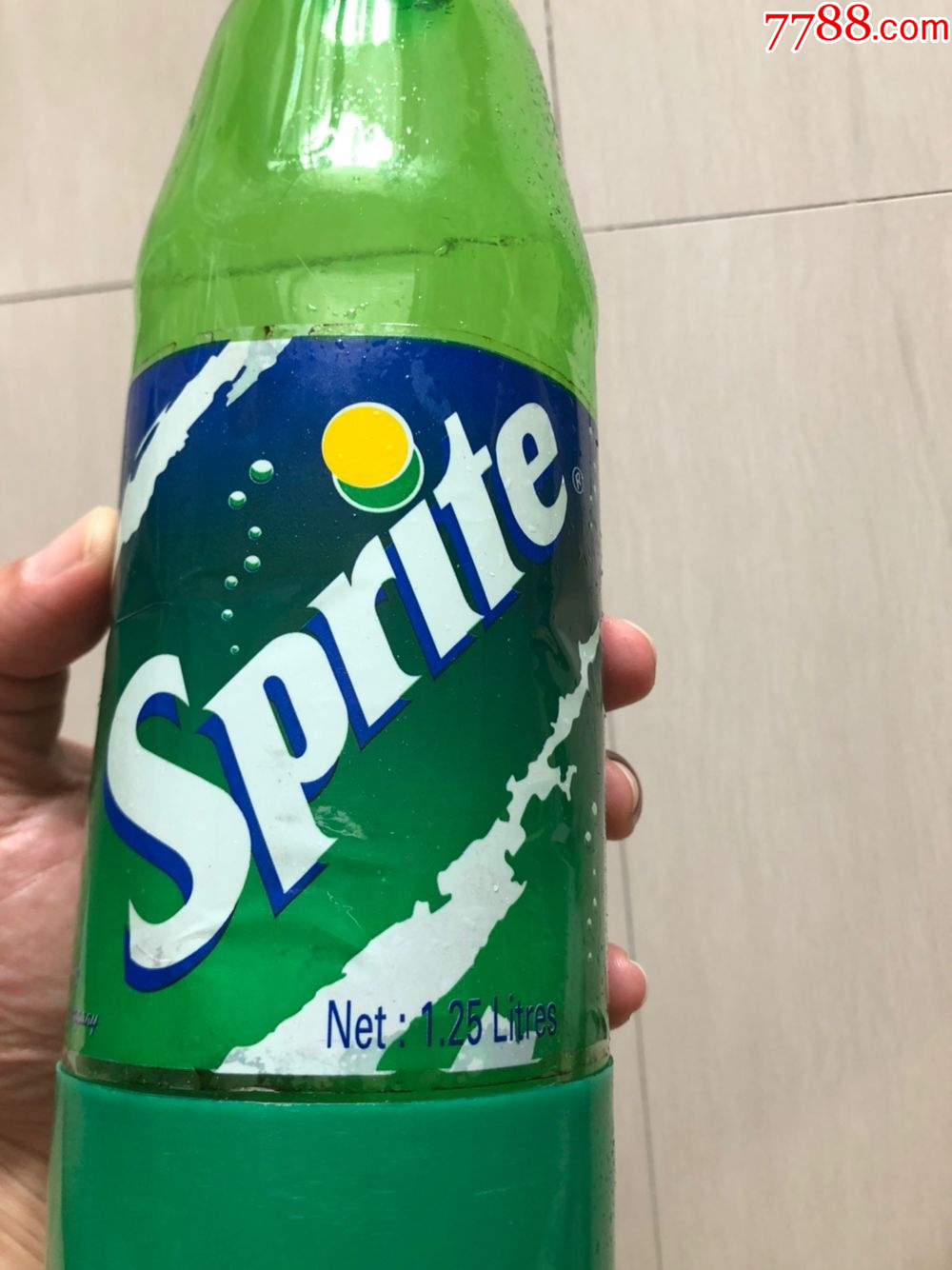 雪碧飲料瓶，大瓶保存完好_價(jià)格100元【玩具懷舊】_第3張_