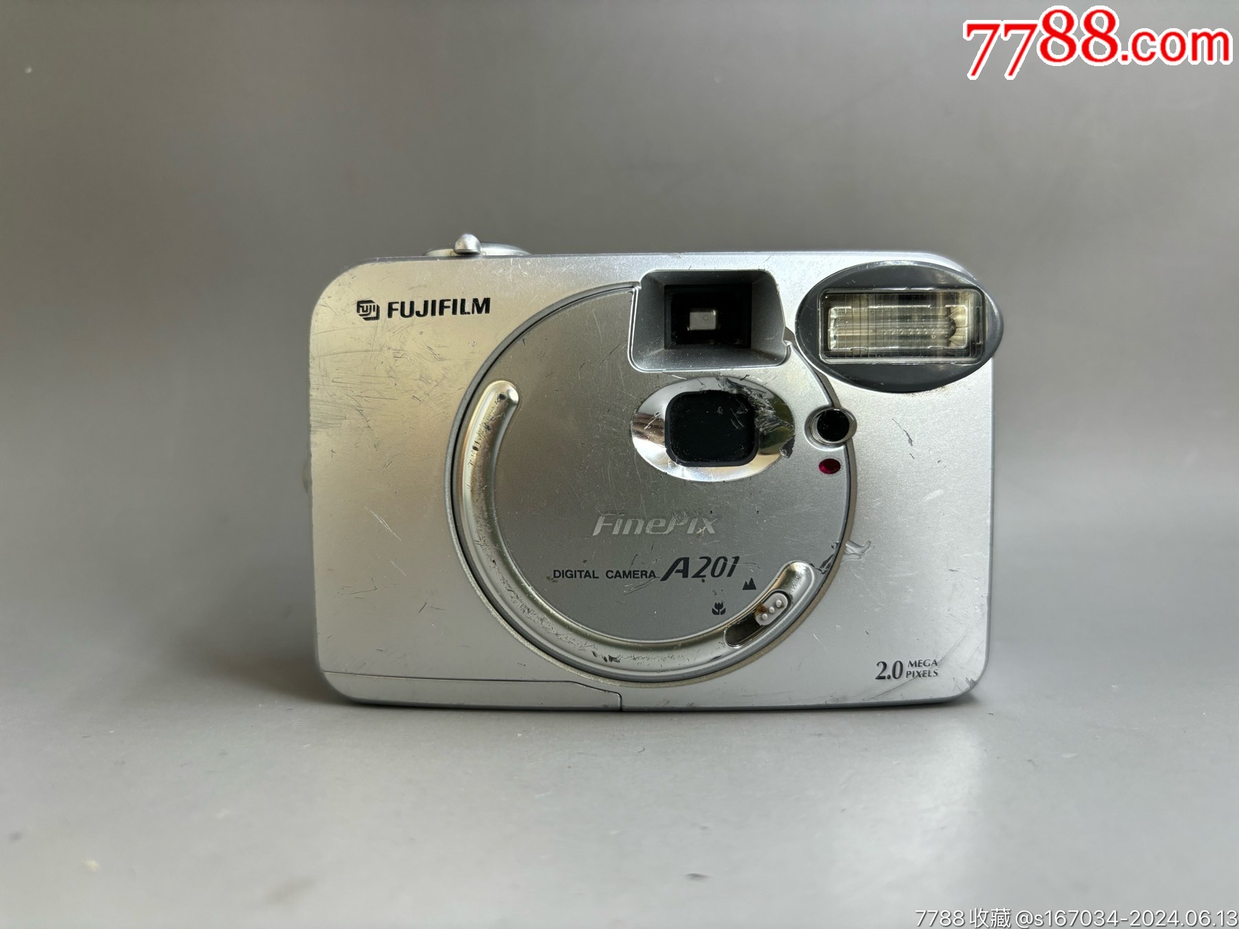 富士富士a201数码相机品相好如图放入电池无反应当摆件出裸机出售编号