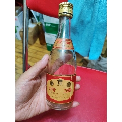 半斤装的汾酒图片