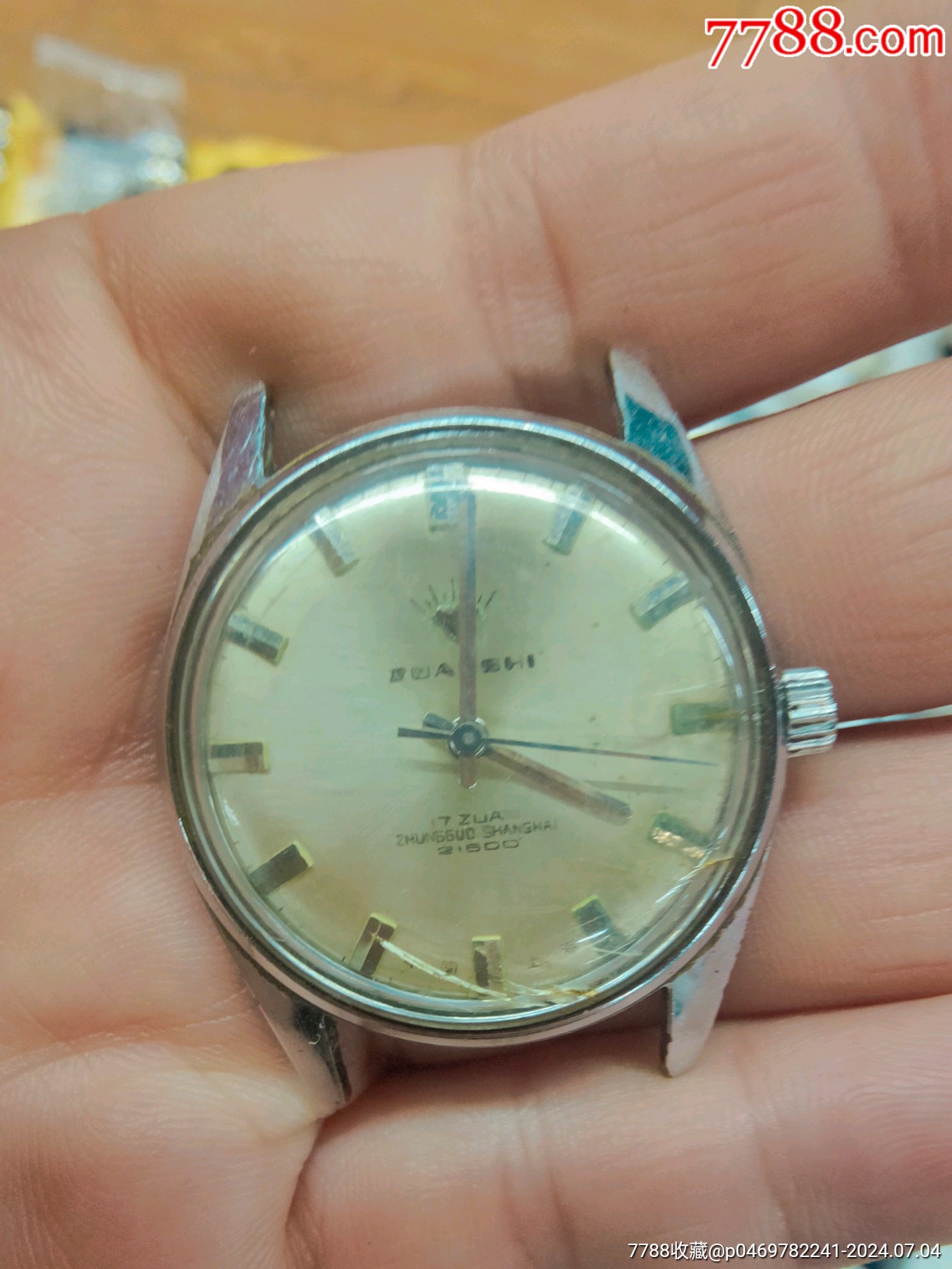 图片即可轻松放大,缩小更多"手表/腕表"商品>>>>￥389品99上海牌581