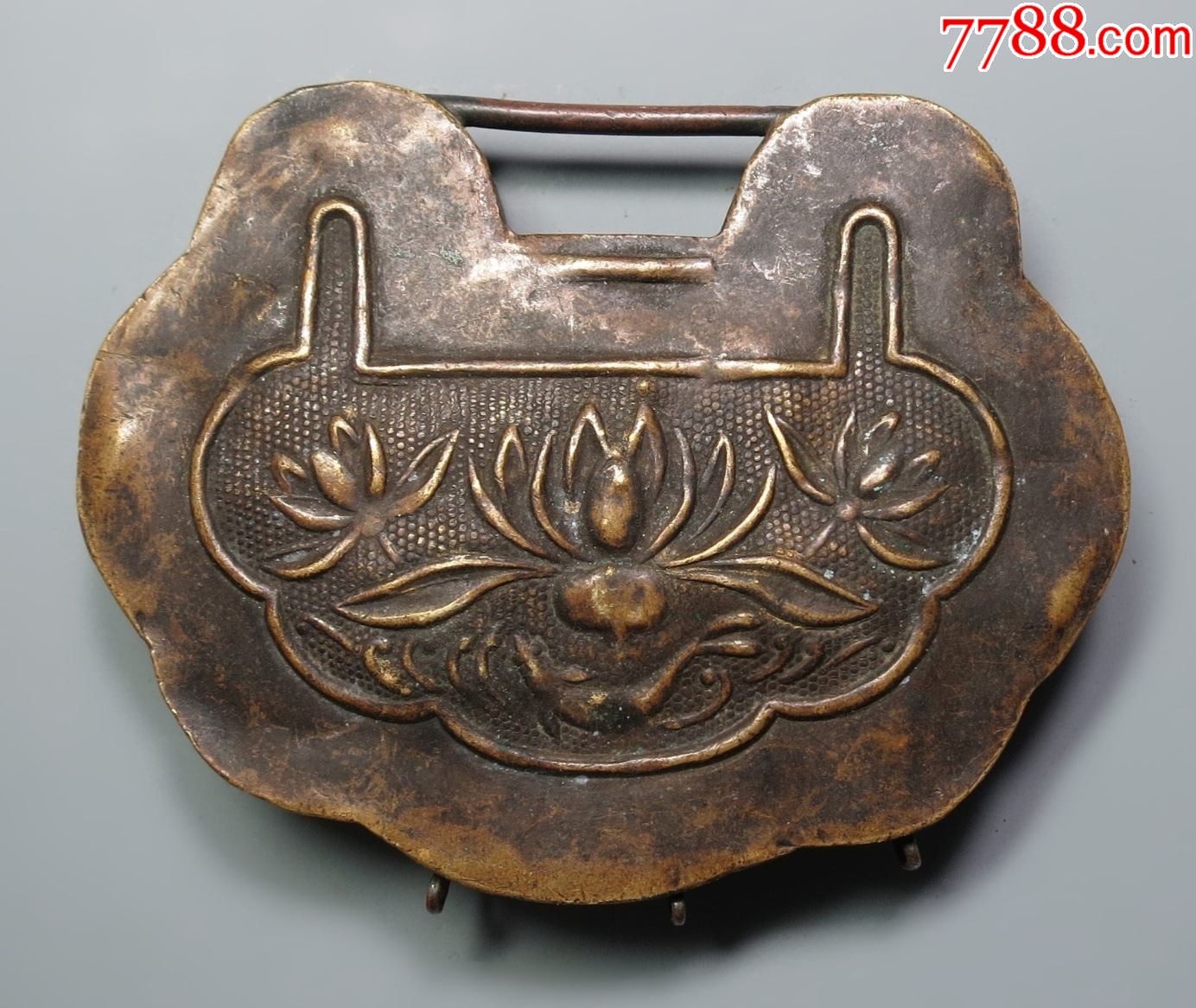 清末民初：長(zhǎng)命富貴帶荷葉花紋掛鎖，已評(píng)級(jí)保真_價(jià)格148元【優(yōu)品好店】_第3張_