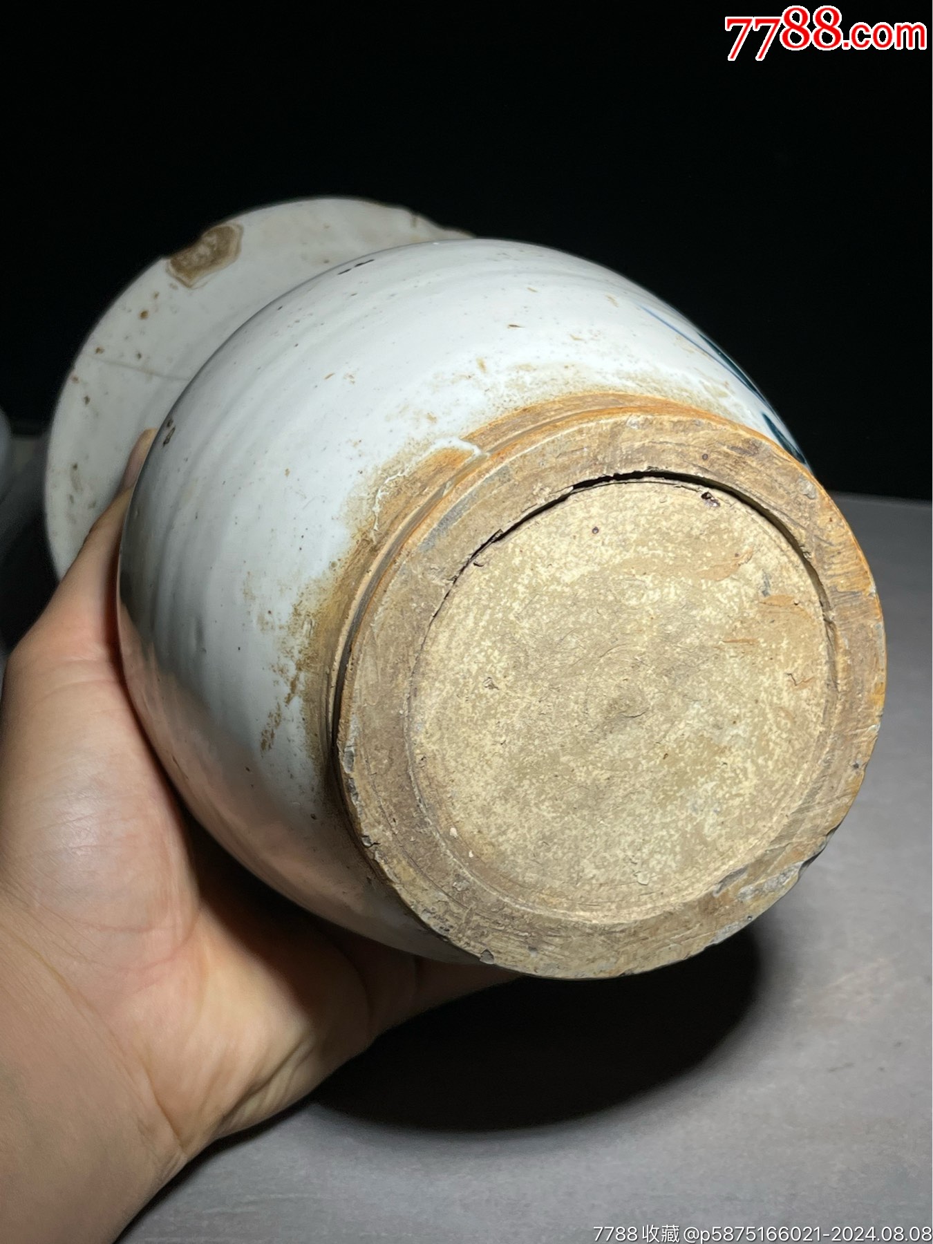 青花花卉老花瓶造型独特图案精美瓷质细腻局部小磕碰