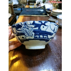 中国　大明萬暦年製款　青花　山水人物文碗　V　8711 清代中期青花山水人物葵口大碗__【7788旧书网】