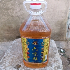 52度六味雄酒一桶