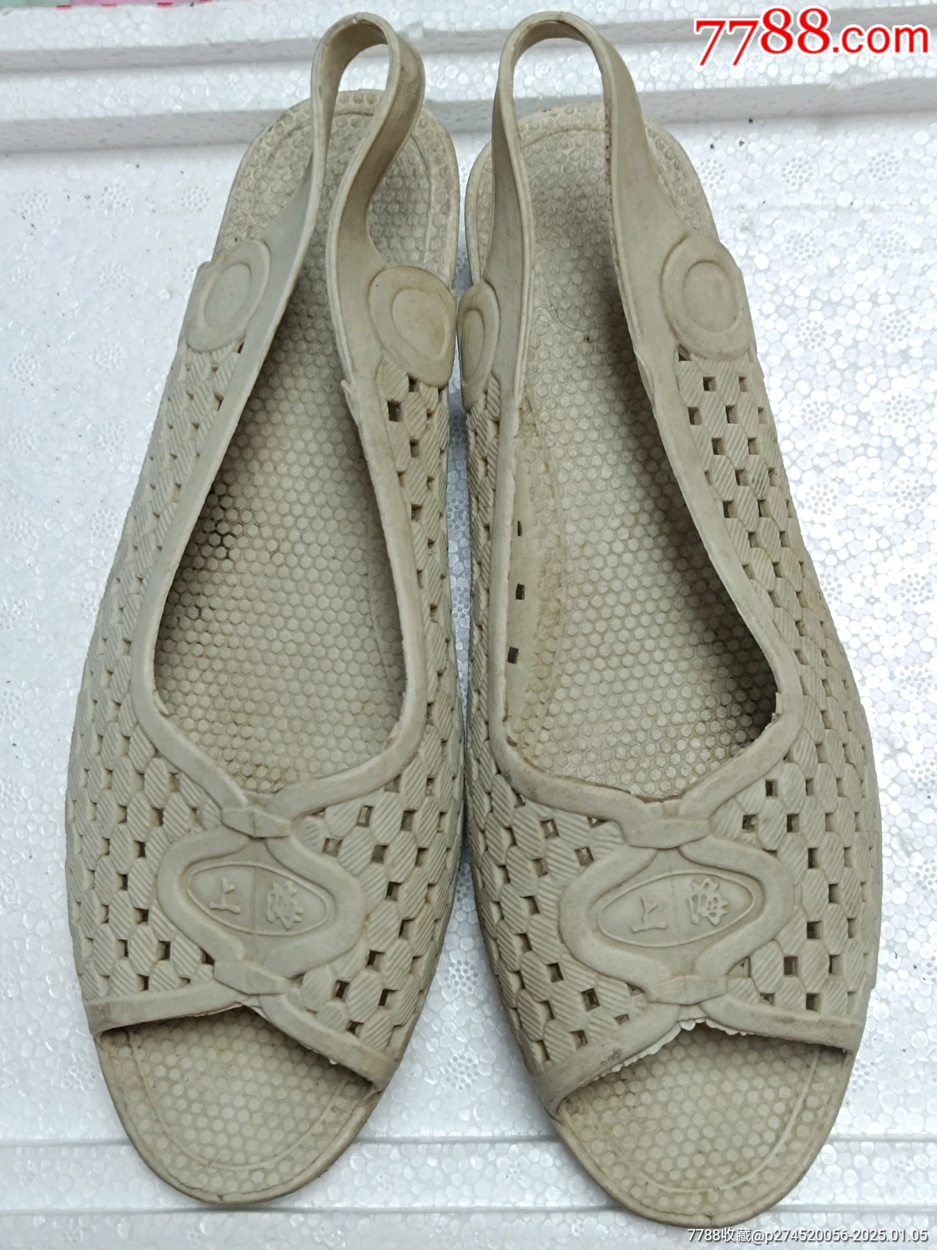 七八十年代上海牌女式塑料凉鞋即将消失的老凉鞋一代人的回忆