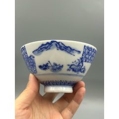 手繪青花山水人物紋斗笠碗，一枚，全品