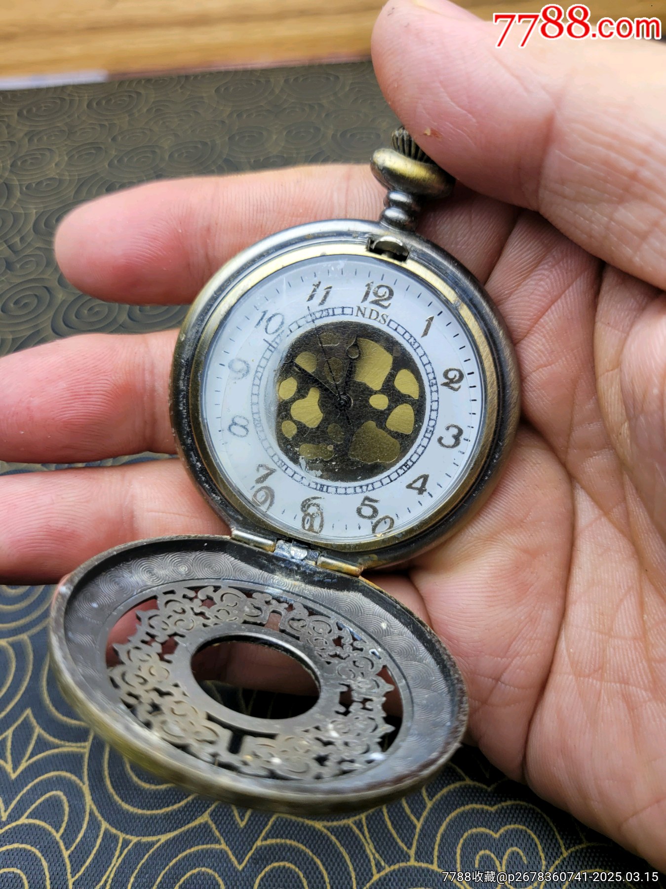 日本鏤空浮雕精美翻蓋懷表_價(jià)格20元【日本精選優(yōu)品】_第1張_