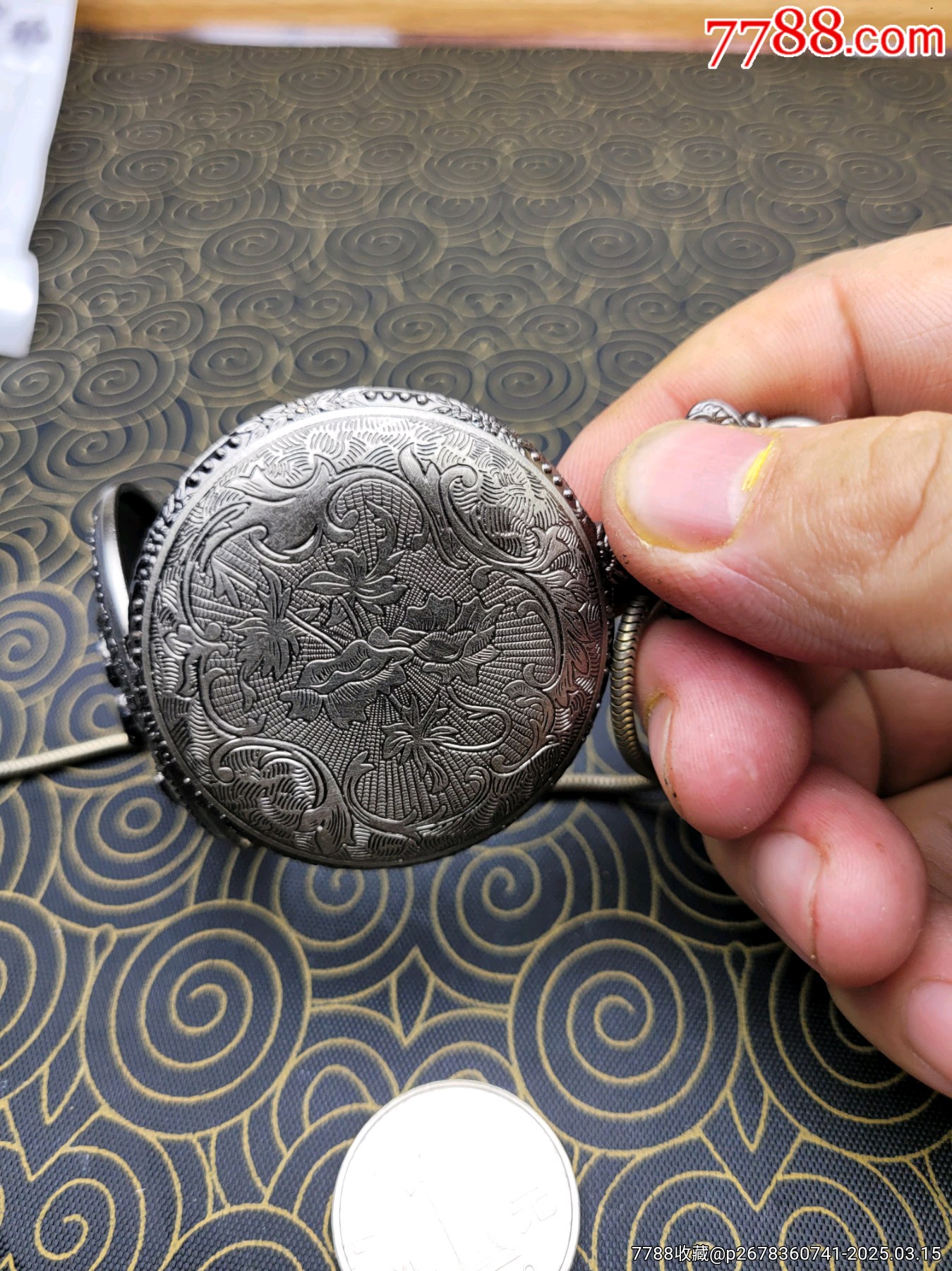 日本鏤空浮雕精美翻蓋懷表_價格20元【日本精選優(yōu)品】_第4張_