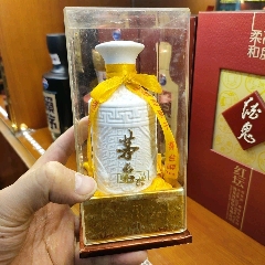 2004年產(chǎn)茅臺(tái)贈(zèng)品52度125ml/瓶