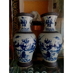 清中期哥釉八仙人物膽瓶一對