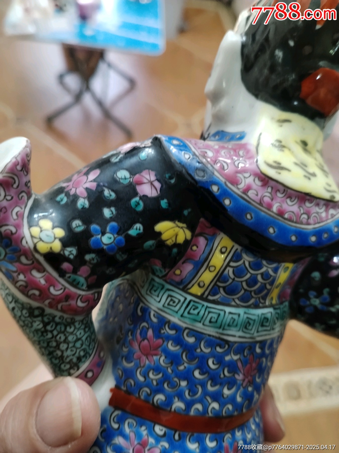粉彩周倉瓷塑_價格3999元_第17張_