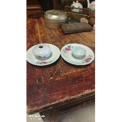 小碟小碗，小水魚
