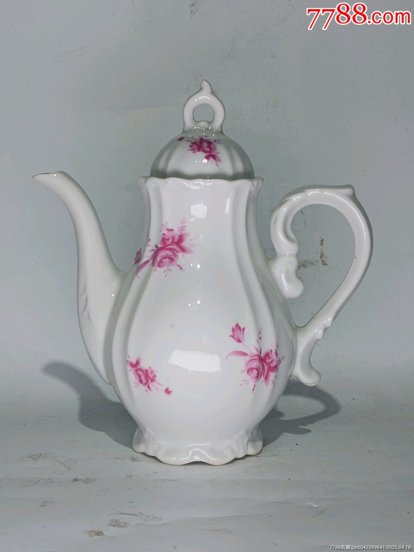 清乾隆粉彩花卉紋壺_價格625元_第1張_