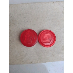 文*時期有機玻璃毛主席像章