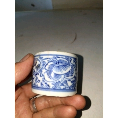 清中期細(xì)路青花小罐子