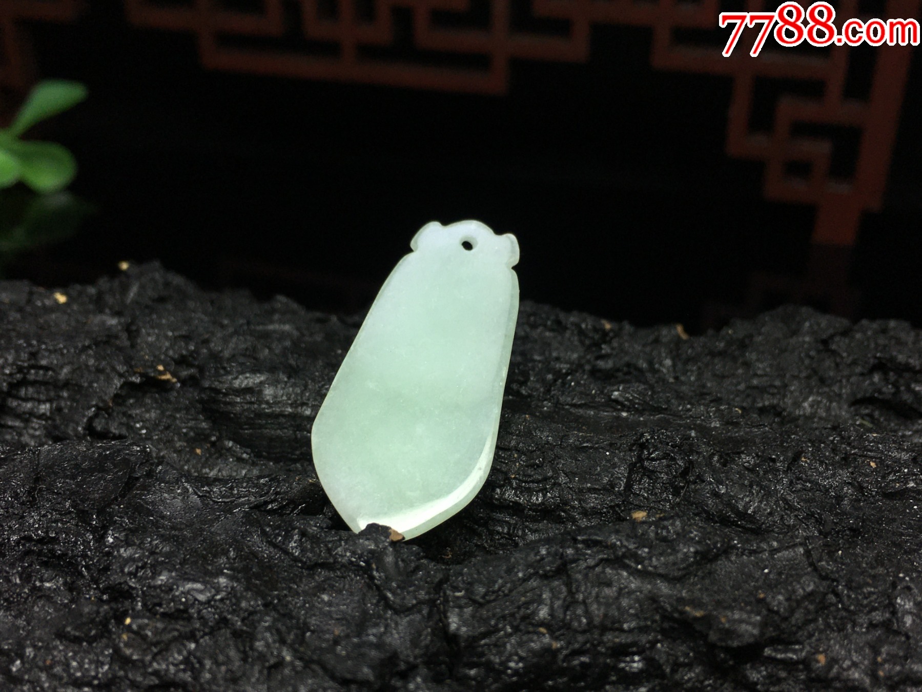 XA01天然翡翠A貨淡綠四季豆福豆吊墜_價(jià)格1元_第4張_