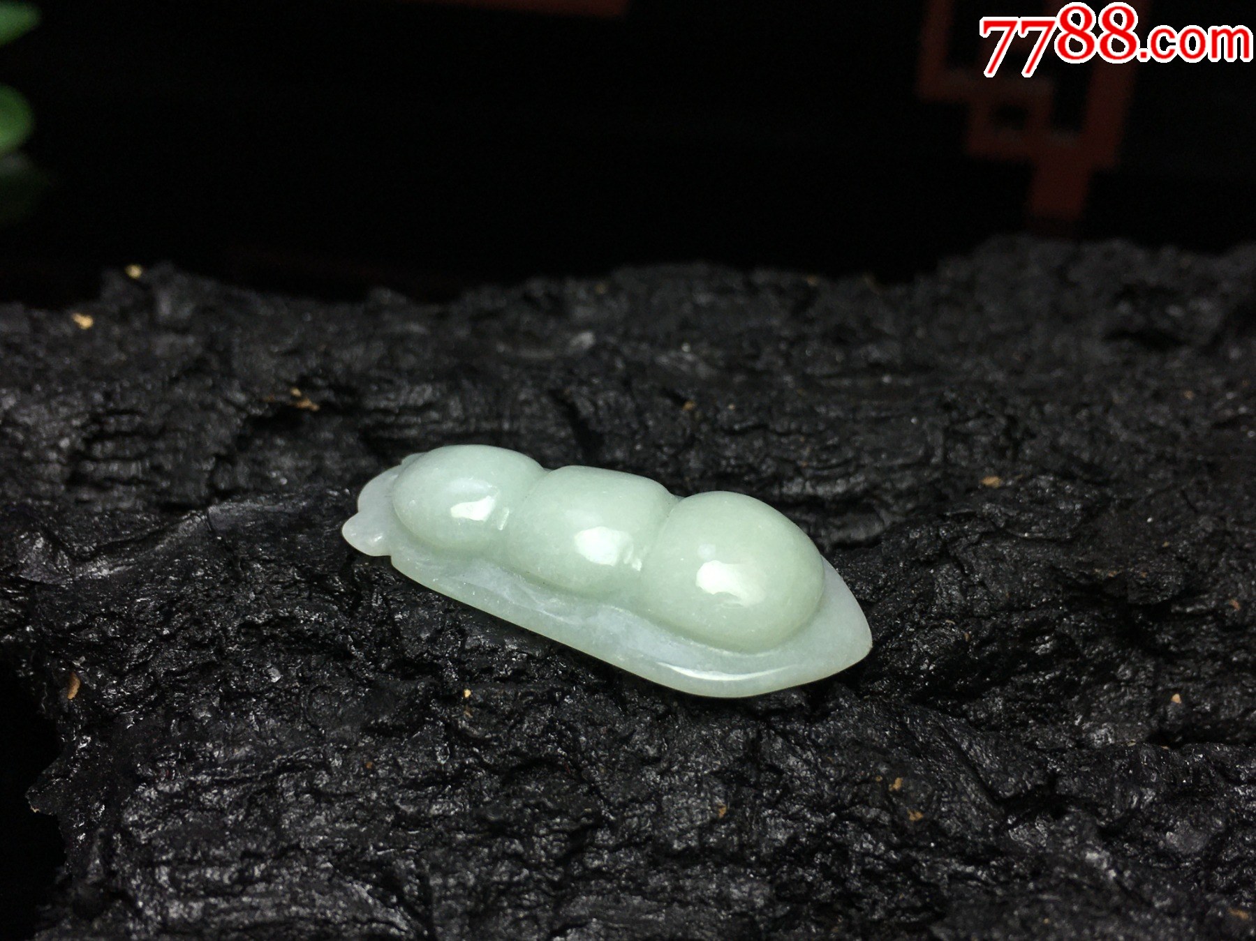 XA01天然翡翠A貨淡綠四季豆福豆吊墜_價(jià)格1元_第6張_