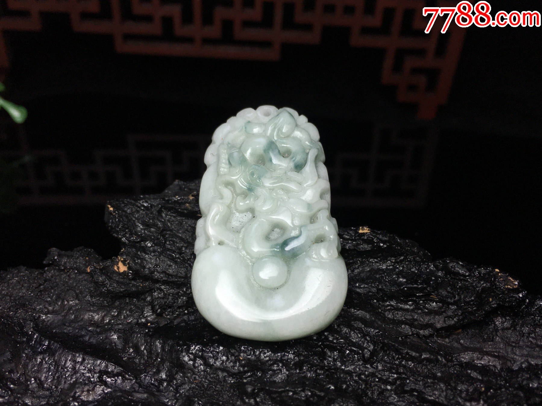 XA18天然翡翠A貨飄花生肖龍吊墜_價(jià)格1元_第1張_