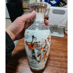 解放初567墨彩描金麻姑獻壽人物瓶品相：全品尺寸：高25.3cm底款：金地