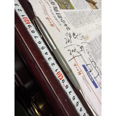 老派克金筆完整、筆桿沒有裂破、筆尖好、東西如圖
