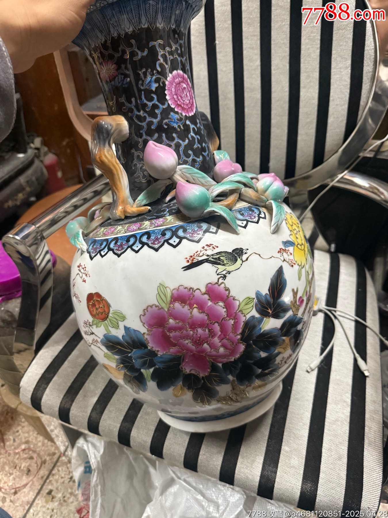 老彩繪描金堆塑壽桃花鳥(niǎo)天球瓶，完整，工藝精美，如圖所見(jiàn)發(fā)貨_價(jià)格39元_第12張_