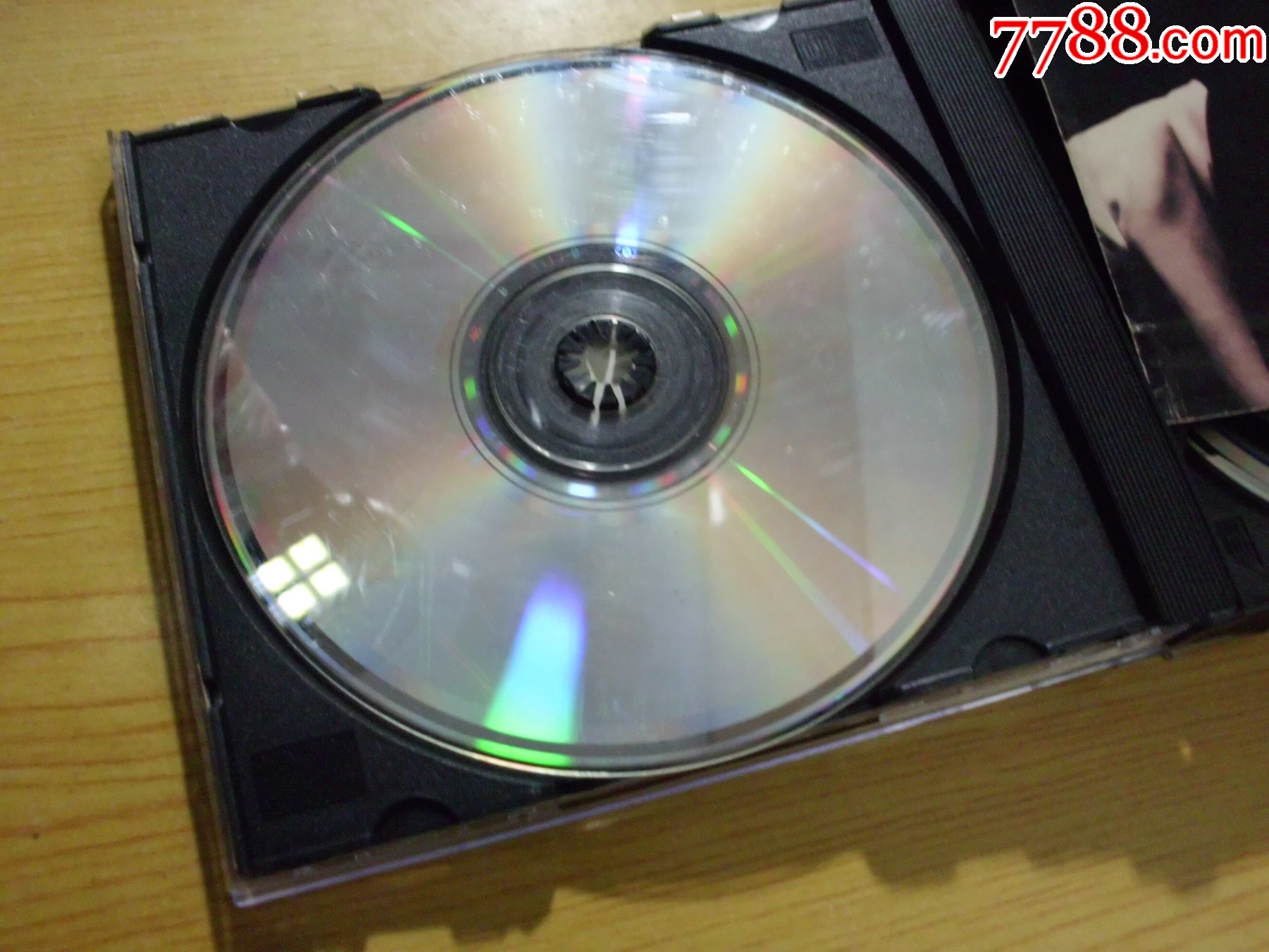張國(guó)榮：告別樂壇演唱會(huì)（2CD.T113.透光點(diǎn)少.細(xì)紋多.正常播放）_價(jià)格195元【寶大洋】_第9張_