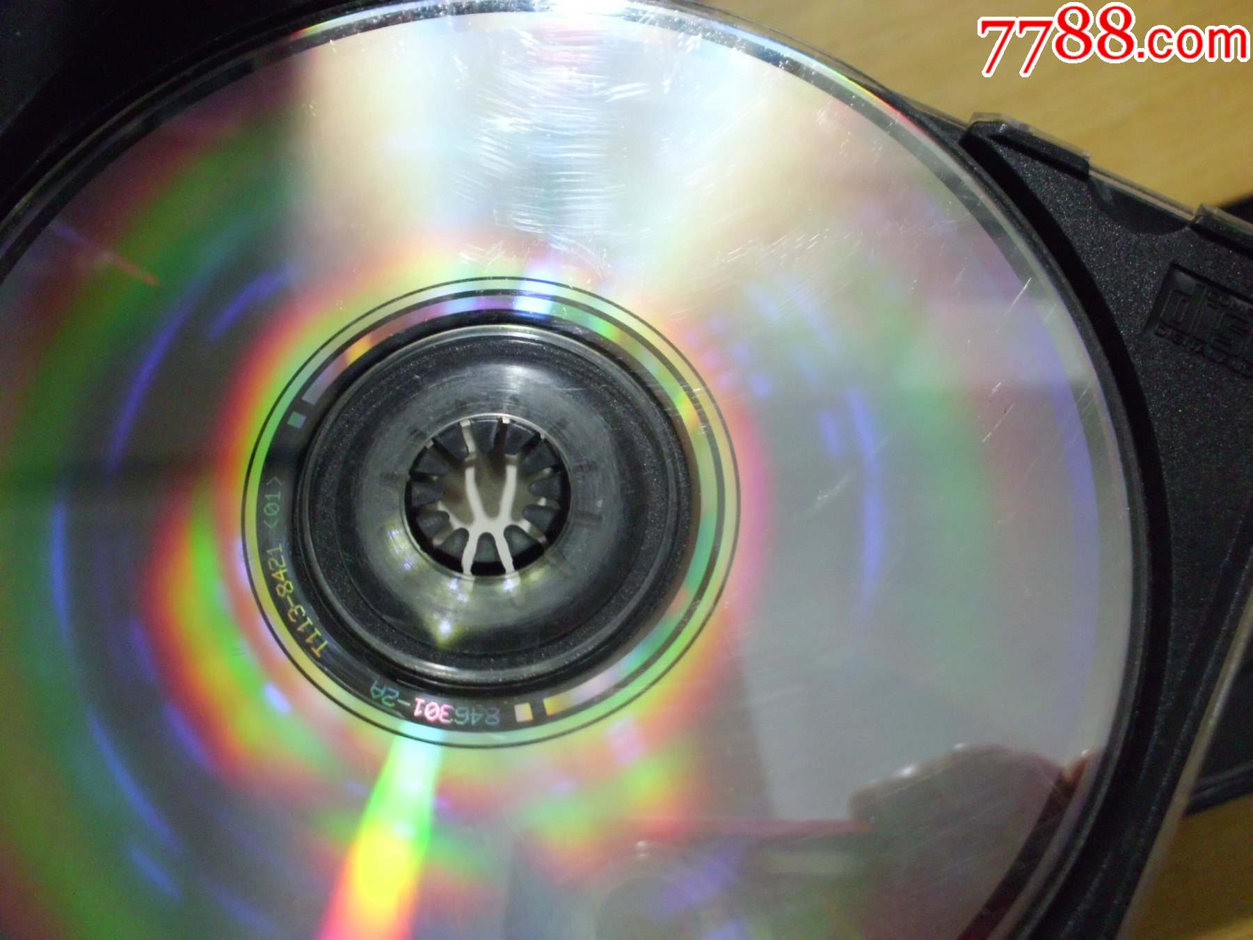 張國(guó)榮：告別樂壇演唱會(huì)（2CD.T113.透光點(diǎn)少.細(xì)紋多.正常播放）_價(jià)格195元【寶大洋】_第15張_