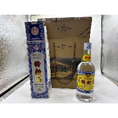 2022年瀘州老窖特曲酒，酒水特別好，52度500ml，酒花持久不散內(nèi)部貢酒！